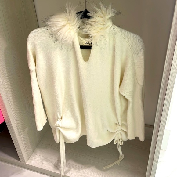 Selfie Couture faux fur hoodie - Picture 1 of 8